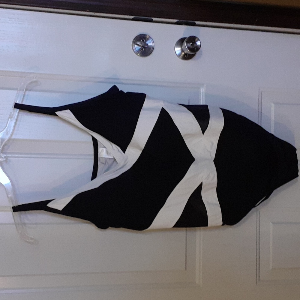 Size 24w Anne Cole 1 piece